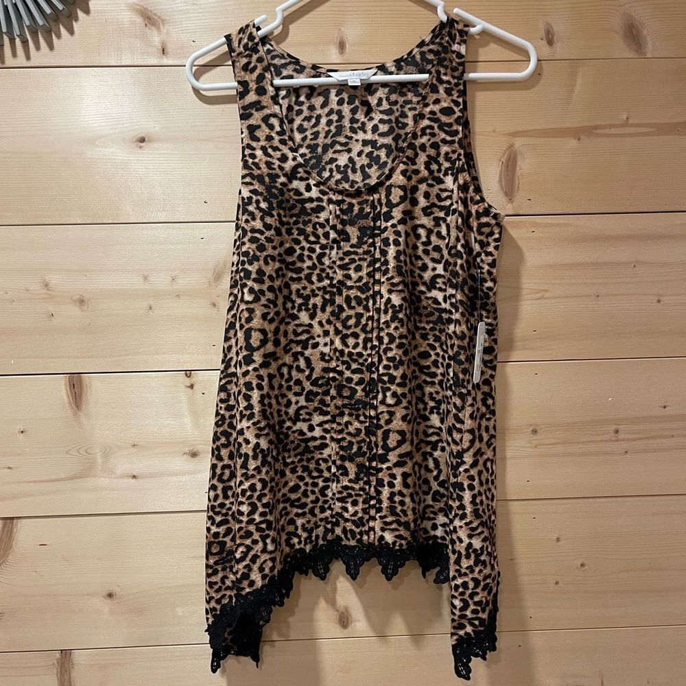 NWT Charming Charlie Animal Print Top Size Small